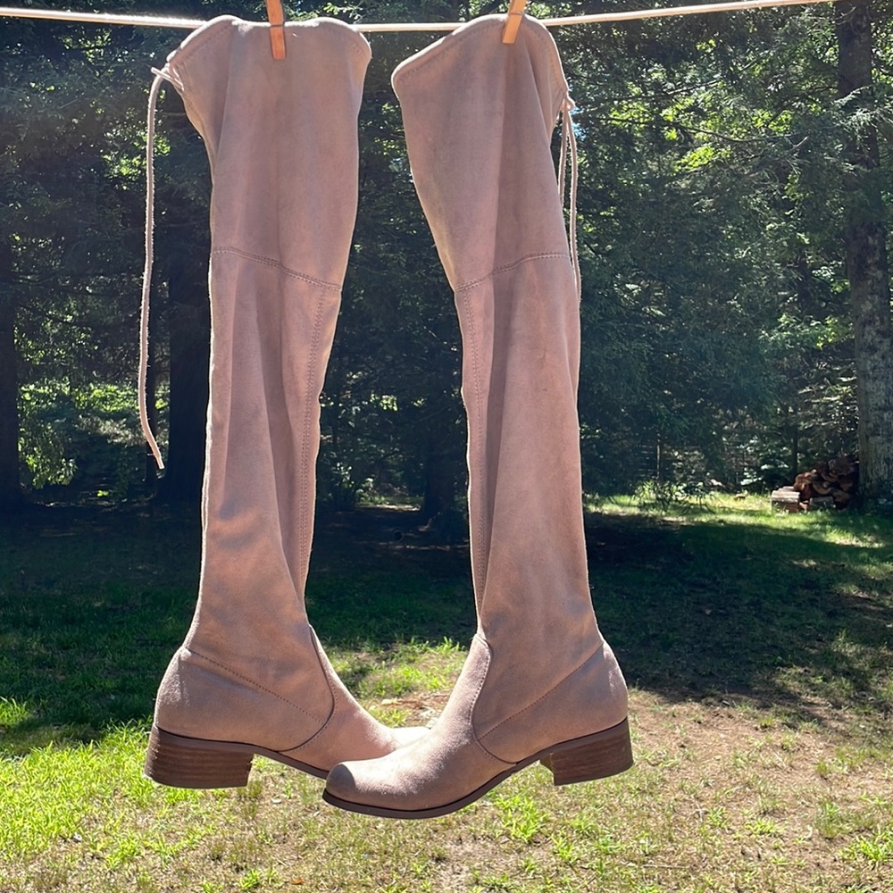 Tall boots, very sexy
